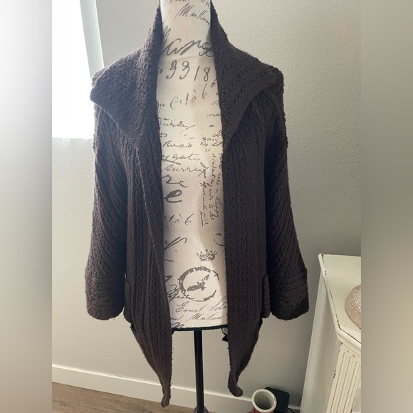 Cabi Repose Cape Sweater - Picture 8 of 12